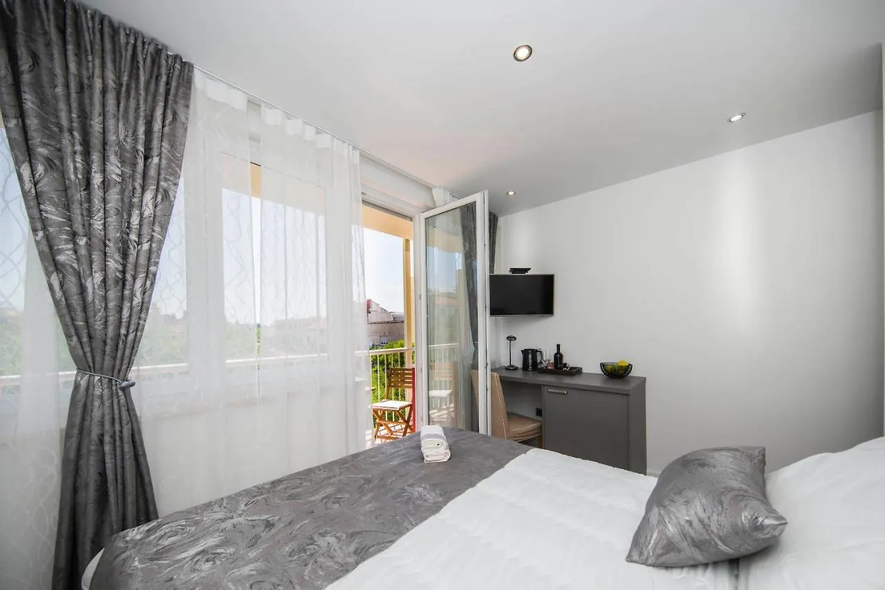 Apartamento Sunrise View Balcony Split 0*,